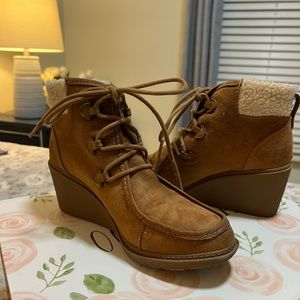 Suede Fur Lined Winter Booties - Size 7.5